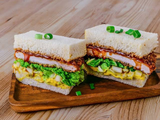 Katsu Sando Jepang dengan Isian Daging Renyah dan Gurih